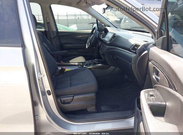 5FPYK3F1XPB052415 2023 HONDA RIDGELINE Серебряный Вид салона спереди