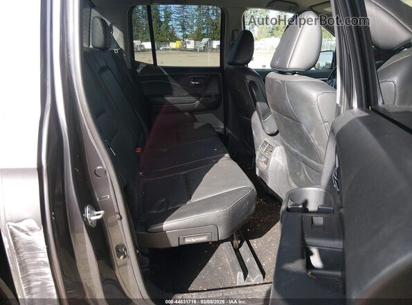5FPYK3F63JB000305 2018 HONDA RIDGELINE Черный Вид наклейки с VIN-кодом