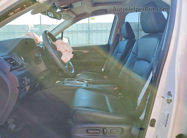 5FPYK3F70PB008220 2023 HONDA RIDGELINE Белый Вид салона спереди