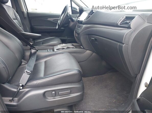 5FPYK3F73MB011124 2021 HONDA RIDGELINE Белый Вид салона спереди