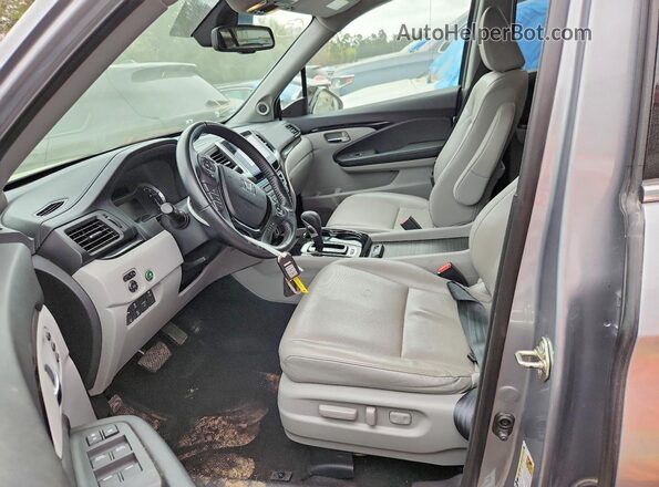5FPYK3F79HB022585 2017 HONDA RIDGELINE Серебряный Вид салона спереди