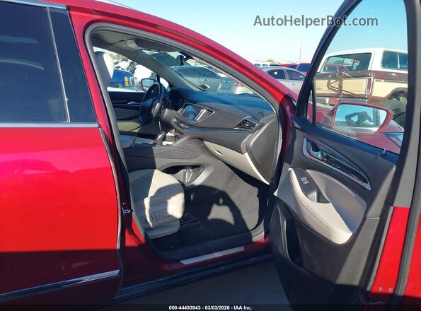5GAERBKW8LJ280792 2020 BUICK ENCLAVE Красный Вид салона спереди