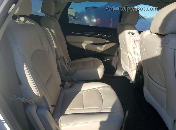 5GAERCKW4RJ119564 2024 BUICK ENCLAVE White Widok wnętrza z tyłu