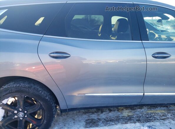 5GAEVAKW9RJ106907 2024 BUICK ENCLAVE Серебряный Вид задней части салона