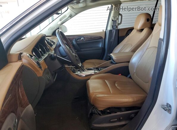 5GAKRBKD1HJ287995 2017 BUICK ENCLAVE Белый Вид салона спереди