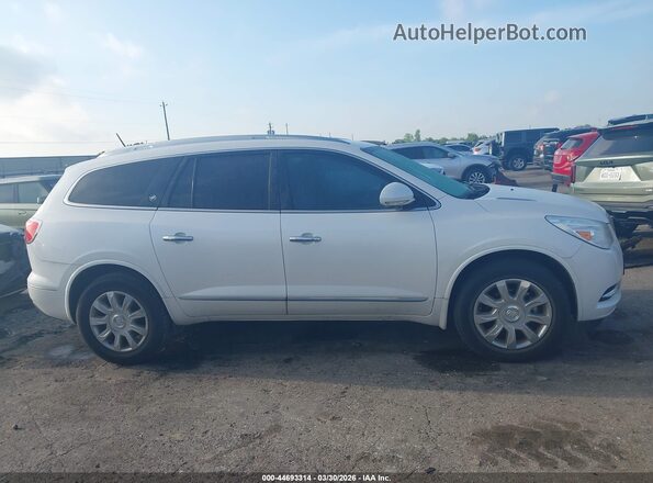 5GAKRBKD2HJ330286 2017 BUICK ENCLAVE Белый Вид задней части салона