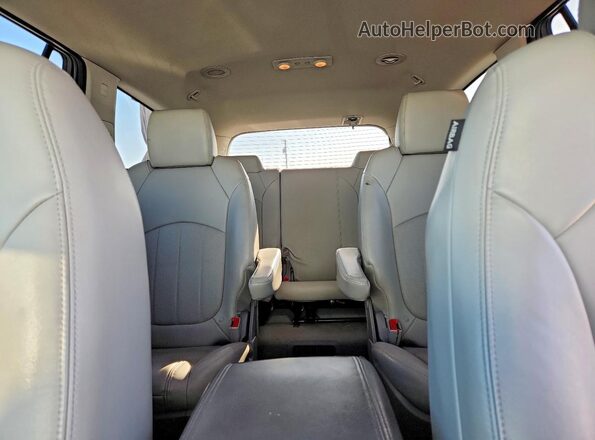 5GAKVBKD2HJ248926 2017 BUICK ENCLAVE Белый Вид задних сидений