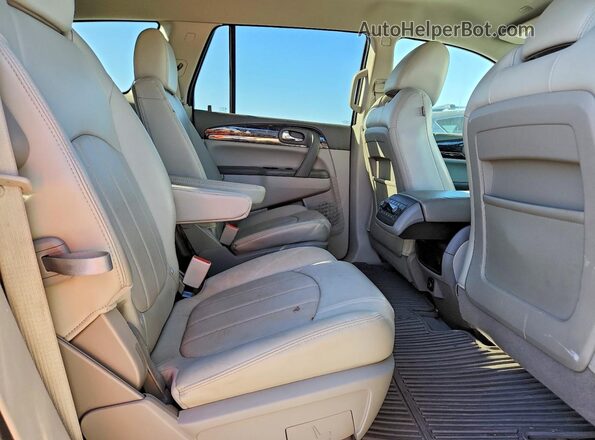 5GAKVBKD2HJ248926 2017 BUICK ENCLAVE Белый Вид задней части салона