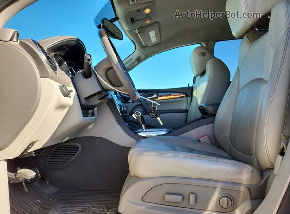 5GAKVBKD2HJ248926 2017 BUICK ENCLAVE Белый Вид салона спереди