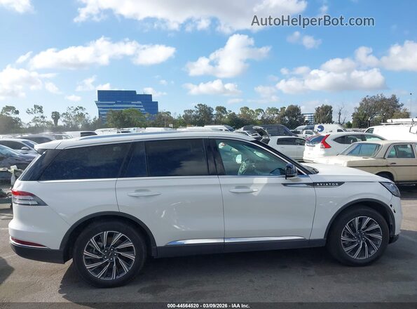 5LM5J6WC1SGL18168 2025 LINCOLN AVIATOR Белый Вид задней части салона