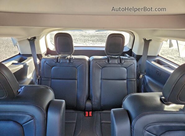 5LM5J7WC3SGL06321 2025 LINCOLN AVIATOR Красный Вид задних сидений