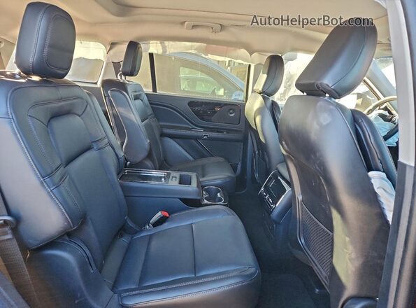5LM5J7WC3SGL06321 2025 LINCOLN AVIATOR Красный Вид задней части салона