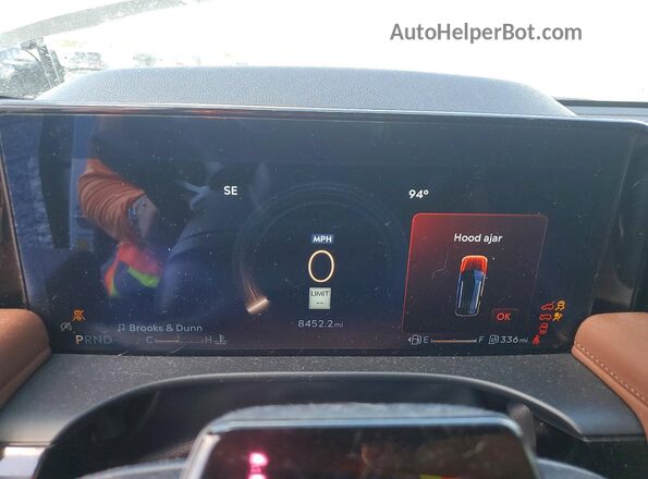 5LM5J7XC2SGL04719 2025 LINCOLN AVIATOR White Instrument cluster view