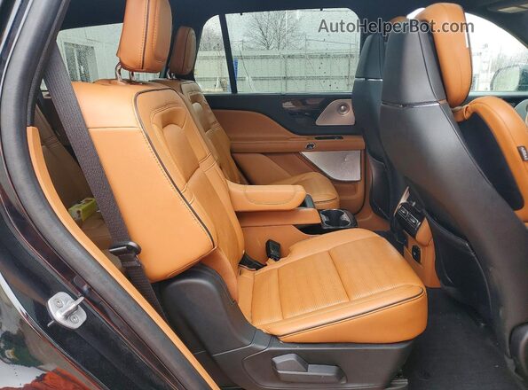 5LM5J9XC3PGL10841 2023 LINCOLN AVIATOR Черный Вид задней части салона