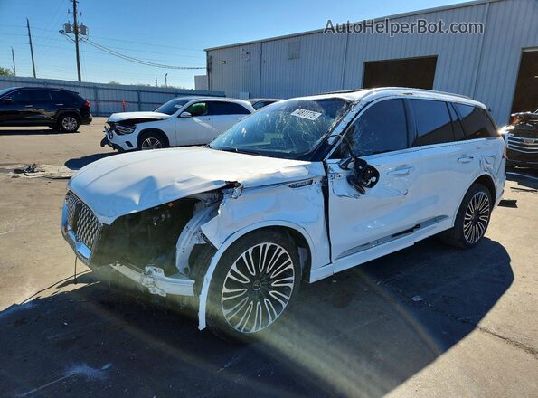 5LM5J9XCXNGL15547 2022 LINCOLN AVIATOR Белый Передняя левая четверть