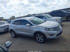 2017 Lincoln Mkc Premiere Серебряный vin: 5LMCJ1C93HUL33865