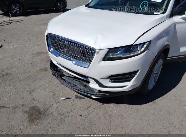 5LMCJ1C96KUL38405 2019 LINCOLN MKC White Widok z przodu