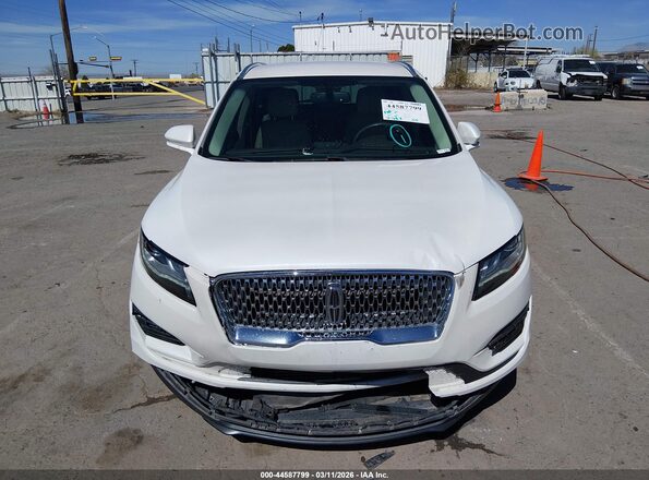 5LMCJ1C96KUL38405 2019 LINCOLN MKC White Widok zestawu wskaźników