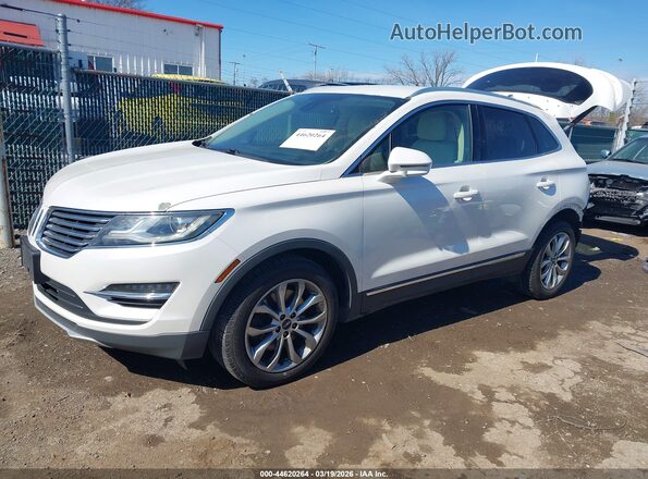 5LMCJ2C92GUJ30857 2016 LINCOLN MKC Кремовый Передняя левая четверть