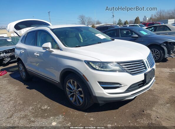 5LMCJ2C92GUJ30857 2016 LINCOLN MKC Кремовый Передняя правая четверть