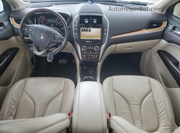 5LMCJ2C93GUJ21312 2016 LINCOLN MKC Белый Вид панели приборов