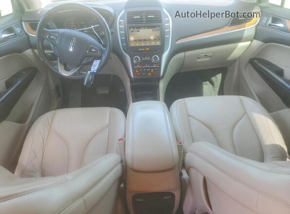 5LMCJ2C94JUL22305 2018 LINCOLN MKC Белый Вид панели приборов