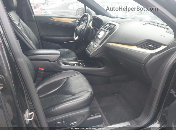 5LMCJ2C95GUJ21893 2016 LINCOLN MKC Черный Вид салона спереди