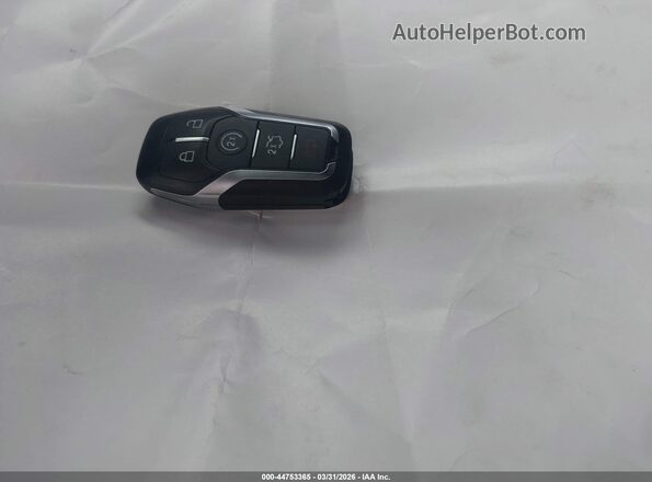 5LMCJ2C95GUJ21893 2016 LINCOLN MKC Черный Вид панели приборов