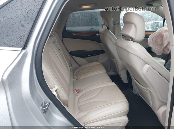 5LMCJ2C95KUL08186 2019 LINCOLN MKC Серебряный Вид наклейки с VIN-кодом
