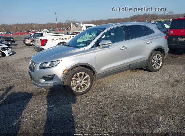 5LMCJ2D92KUL44299 2019 LINCOLN MKC Серебряный Передняя левая четверть
