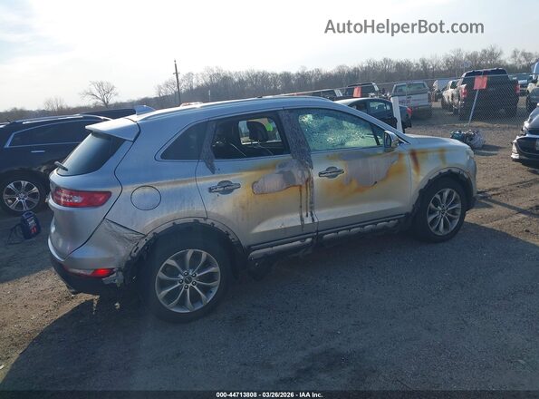 5LMCJ2D92KUL44299 2019 LINCOLN MKC Серебряный Задняя правая четверть