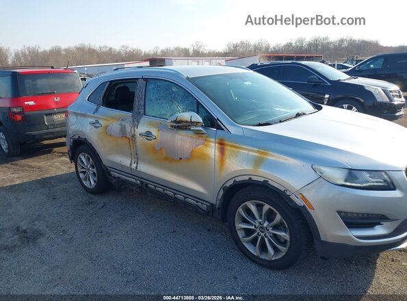 5LMCJ2D92KUL44299 2019 LINCOLN MKC Серебряный Вид спереди