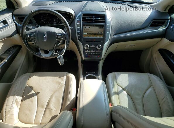 5LMCJ3C92HUL71129 2017 LINCOLN MKC Угольный Вид панели приборов