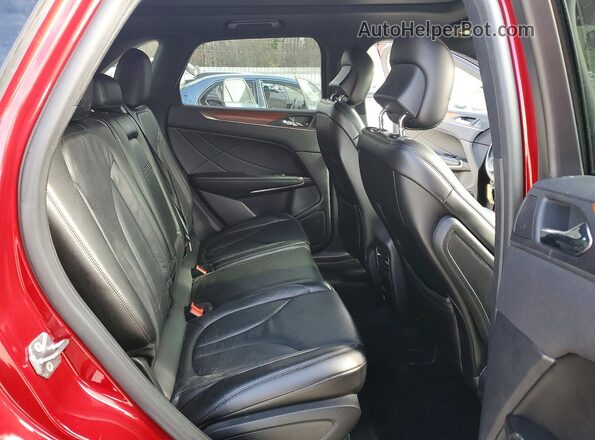 5LMCJ3C96HUL70419 2017 LINCOLN MKC Red Widok tylnych siedzeń