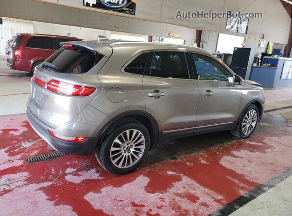 5LMCJ3D90HUL03278 2017 LINCOLN MKC Желто-коричневый Задняя правая четверть