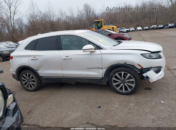 5LMCJ3D94KUL18034 2019 LINCOLN MKC Белый Вид задней части салона