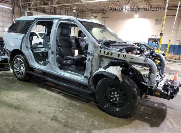 5LMJJ2LG2SEL13474 2025 LINCOLN NAVIGATOR Silver 