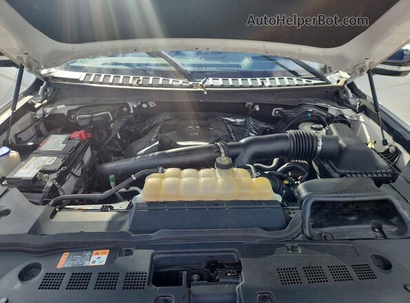 5LMJJ2LT2JEL07797 2018 LINCOLN NAVIGATOR Белый Вид подкапотного пространства