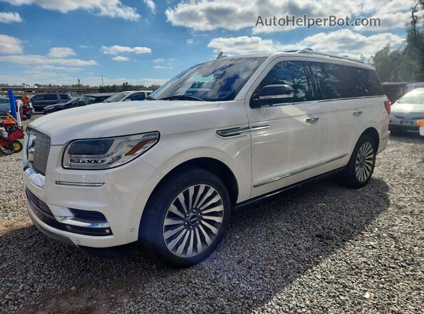 5LMJJ2LT2JEL07797 2018 LINCOLN NAVIGATOR Белый Передняя левая четверть
