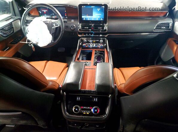 5LMJJ2LT4KEL26322 2019 LINCOLN NAVIGATOR Белый Вид панели приборов