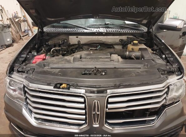 5LMJJ2LT8HEL00900 2017 LINCOLN NAVIGATOR Серый Вид сзади