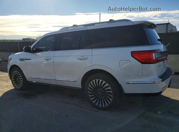 5LMJJ2TT2JEL18105 2018 LINCOLN NAVIGATOR Белый Задняя левая четверть