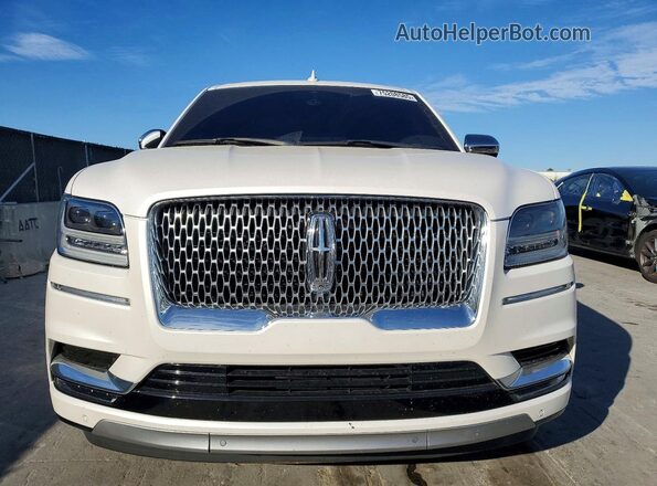 5LMJJ2TT2JEL18105 2018 LINCOLN NAVIGATOR Белый Вид спереди