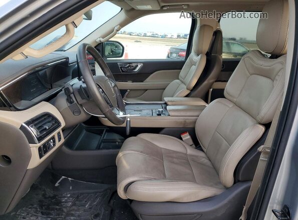 5LMJJ3LGXREL05459 2024 LINCOLN NAVIGATOR Серебряный Вид салона спереди