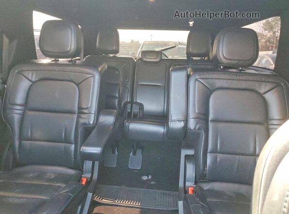 5LMJJ3LT2KEL17446 2019 LINCOLN NAVIGATOR Черный Вид задних сидений
