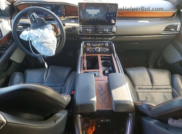 5LMJJ3TG4REL20135 2024 LINCOLN NAVIGATOR Белый Вид панели приборов