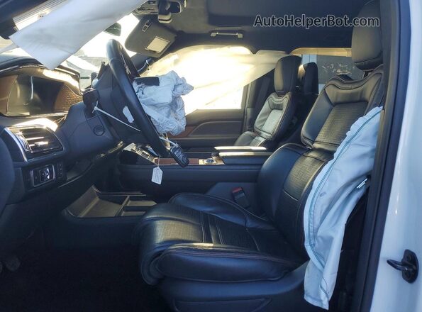 5LMJJ3TG4REL20135 2024 LINCOLN NAVIGATOR Белый Вид салона спереди