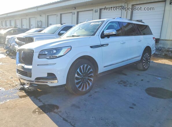 5LMJJ3TG4REL20135 2024 LINCOLN NAVIGATOR Белый Передняя левая четверть