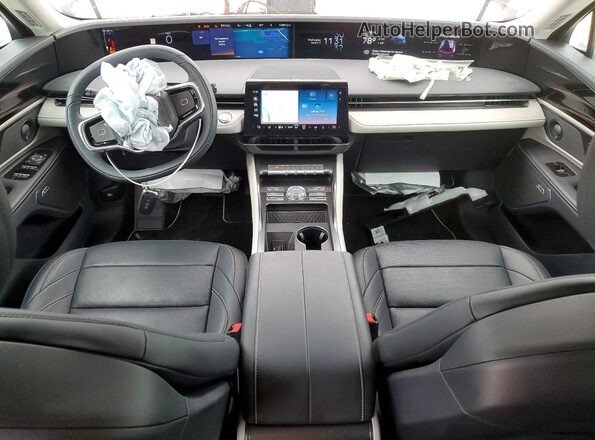5LMPJ8JA6SJ883254 2025 LINCOLN NAUTILUS Черный Вид панели приборов