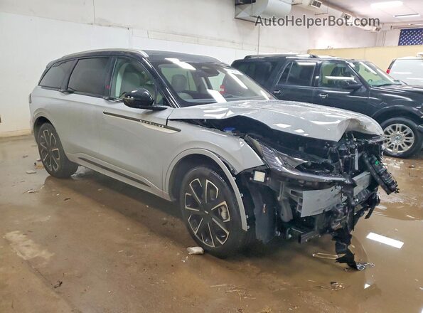 5LMPJ8KA3TJ991444 2026 LINCOLN NAUTILUS Серый Передняя правая четверть